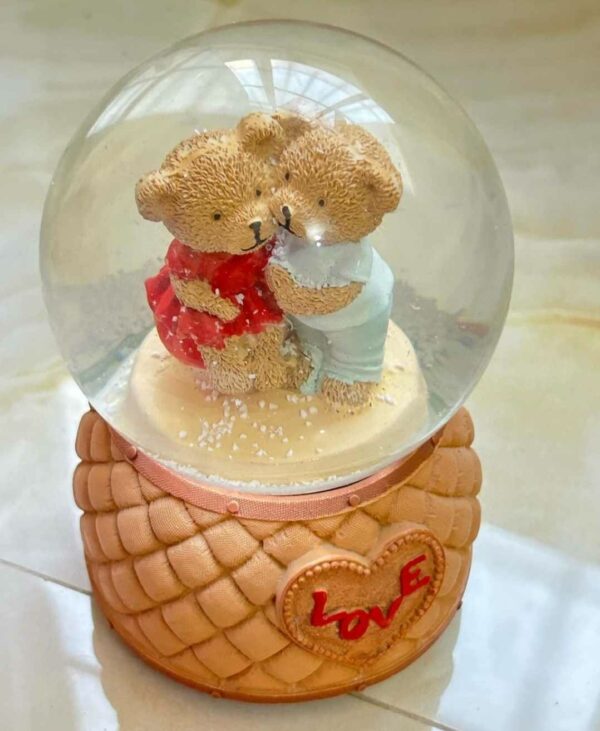 BOULE DE NEIGE LOVE